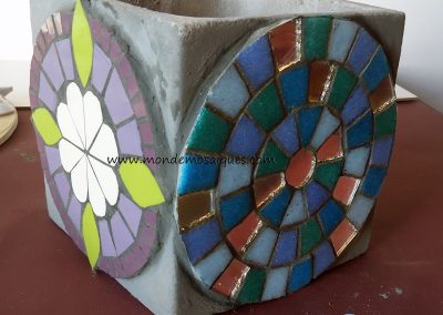 mosaico azulejos venecitas mandala trencadís